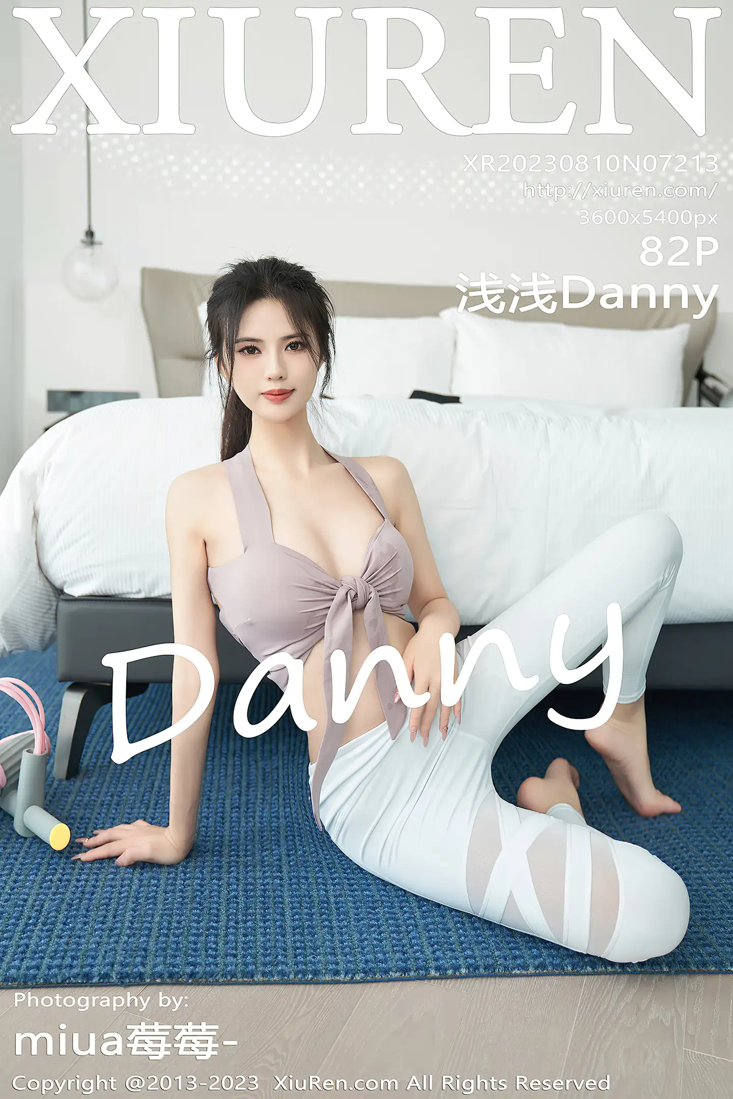 [XiuRen秀人网]No.7213_模特浅浅Danny粉灰色上衣配简约白色长裤秀曼妙身姿诱惑写真82P-秀人网 - XiuRen.Xyz